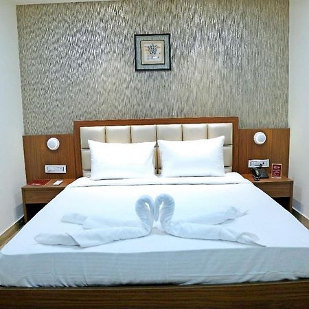 Hotel Shubham Celebrations Хайдарабад Экстерьер фото